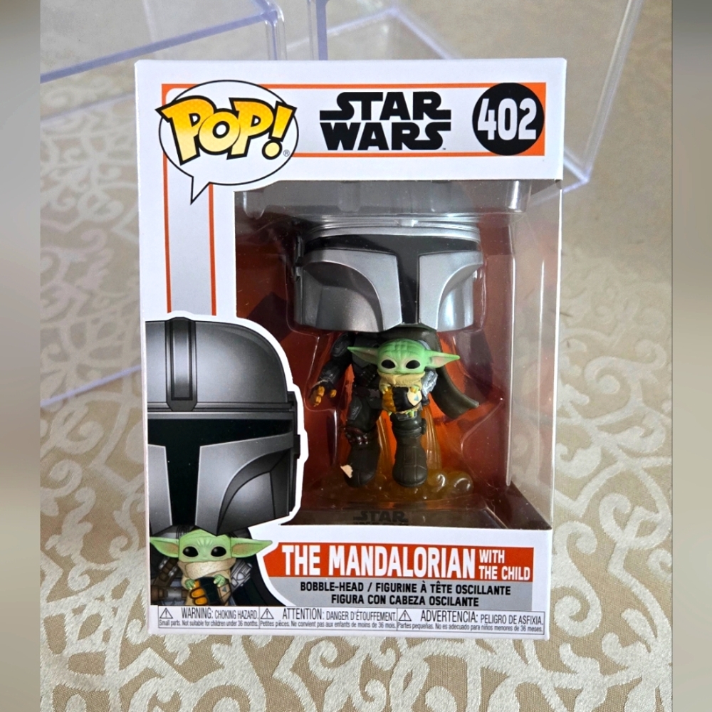 Mandalorian w/the Child 402 FUNKO Pop • Star Wars